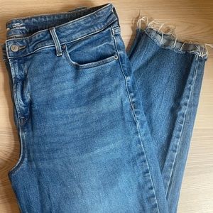 EUC Slim Straight Ankle Jean